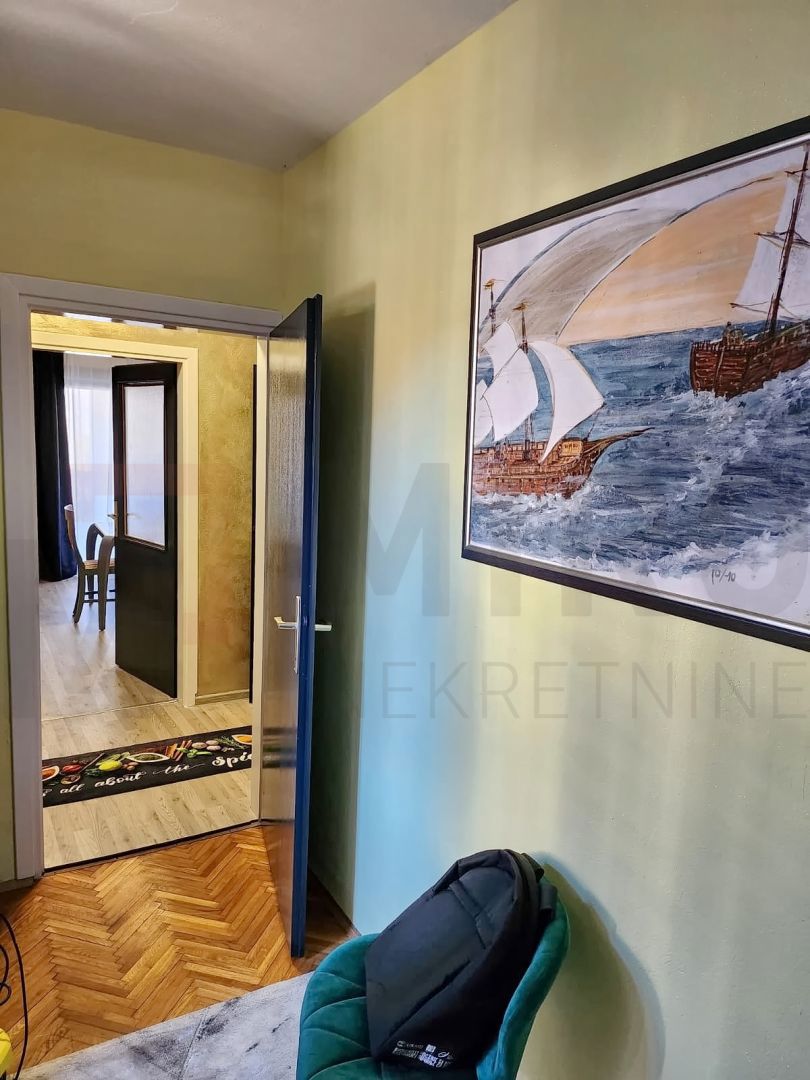 Malinska, pritlični apartma z garažo in vrtom, PRODAMO!