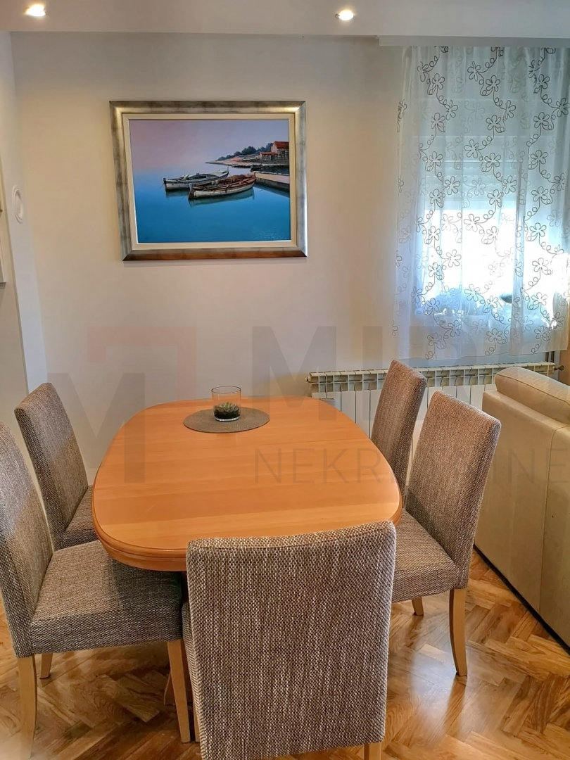 Malinska, lepo urejen apartma v 2. nadstropju s pogledom na morje, PRODAJA!