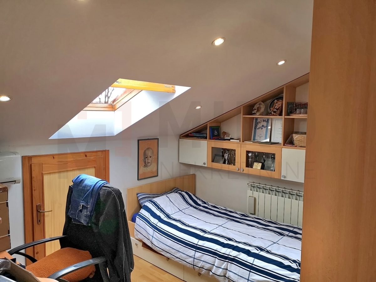 Malinska, lepo urejen apartma v 2. nadstropju s pogledom na morje, PRODAJA!