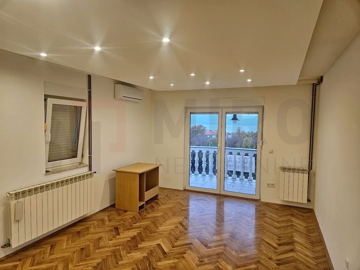 Malinska, apartma v 2. nadstropju s pogledom na morje, PRODAJA!