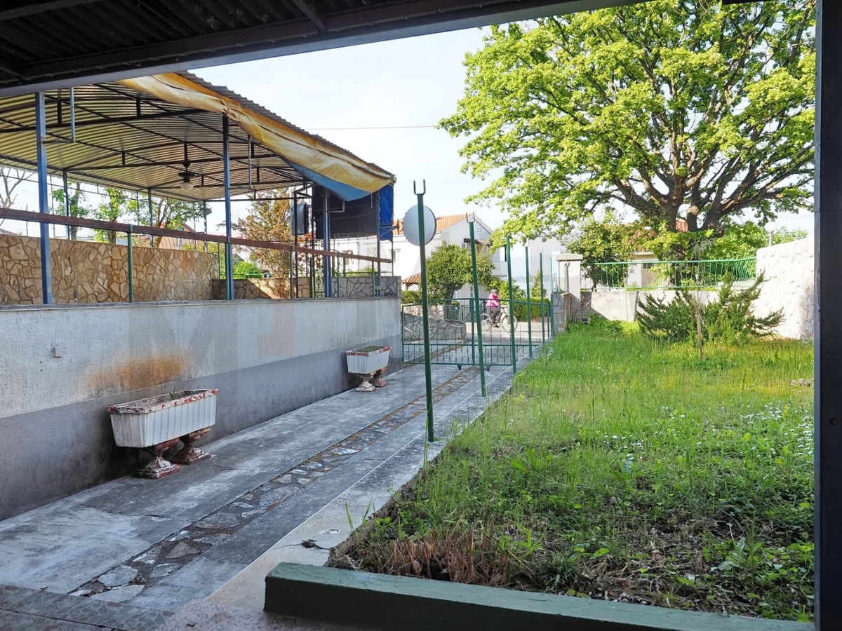 Hiša Malinska, Malinska-Dubašnica, 150m2