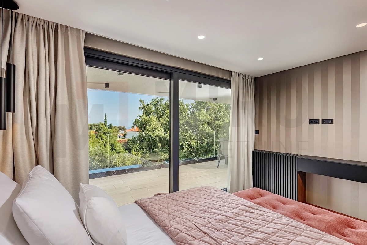 Malinska, atraktiven apartma z bazenom in pogledom na morje!