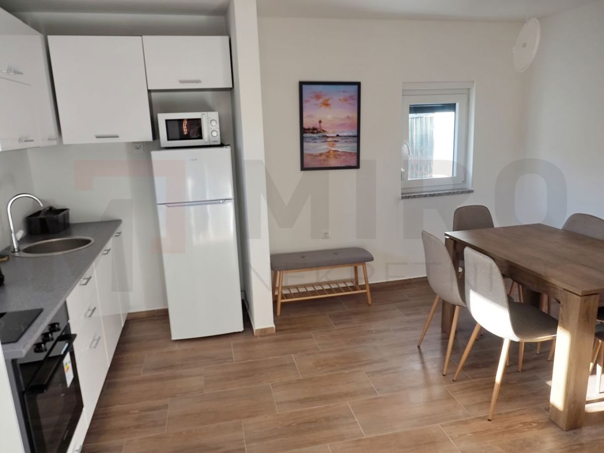 Krk, okolica, dvoetažni apartma s pogledom na morje!