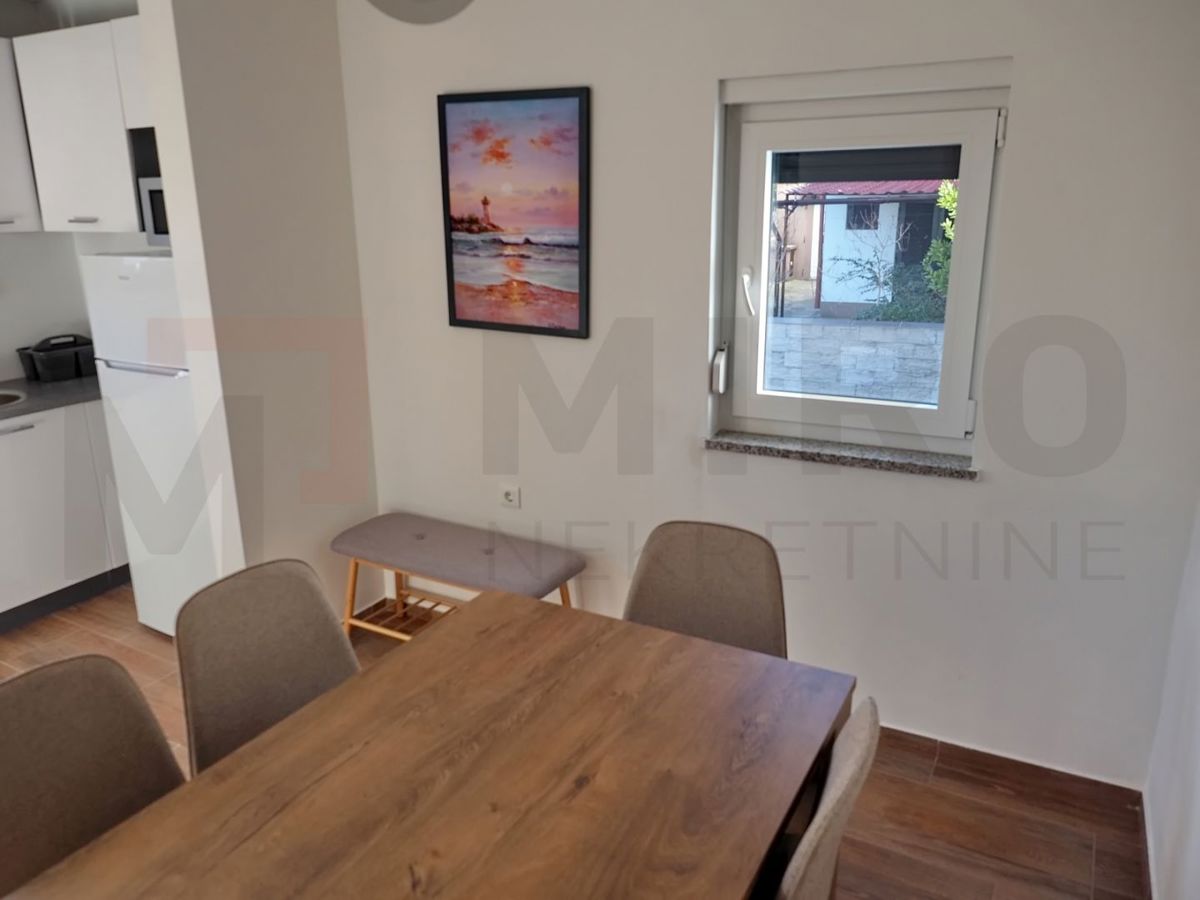Krk, okolica, dvoetažni apartma s pogledom na morje!
