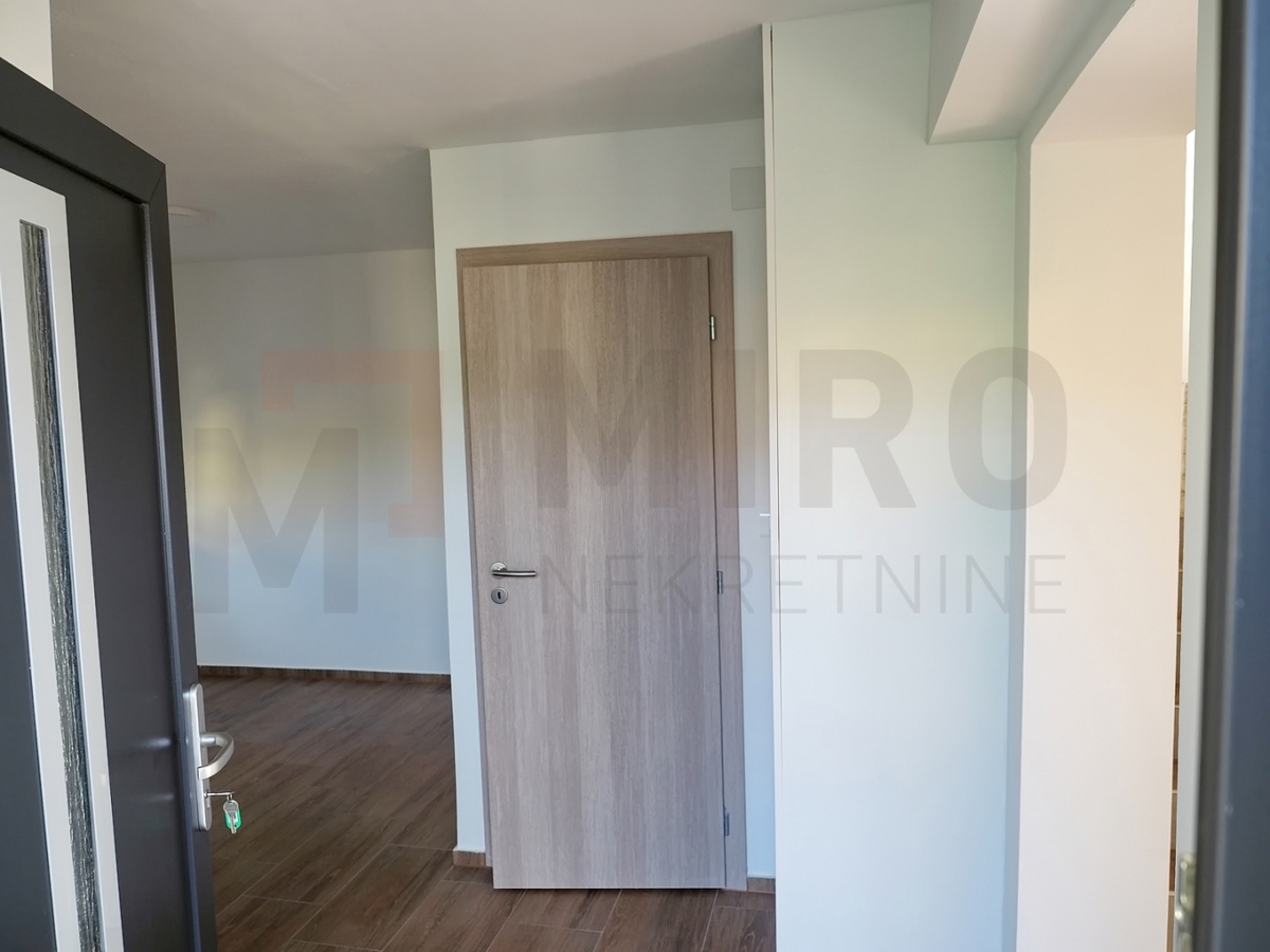 Krk, okolica, dvoetažni apartma s pogledom na morje!