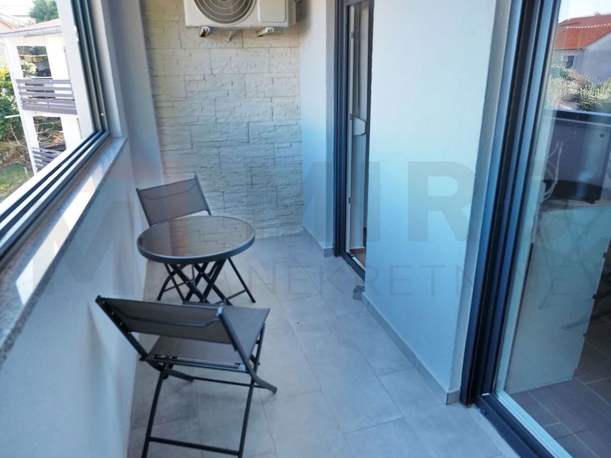 Krk, okolica, dvoetažni apartma s pogledom na morje!