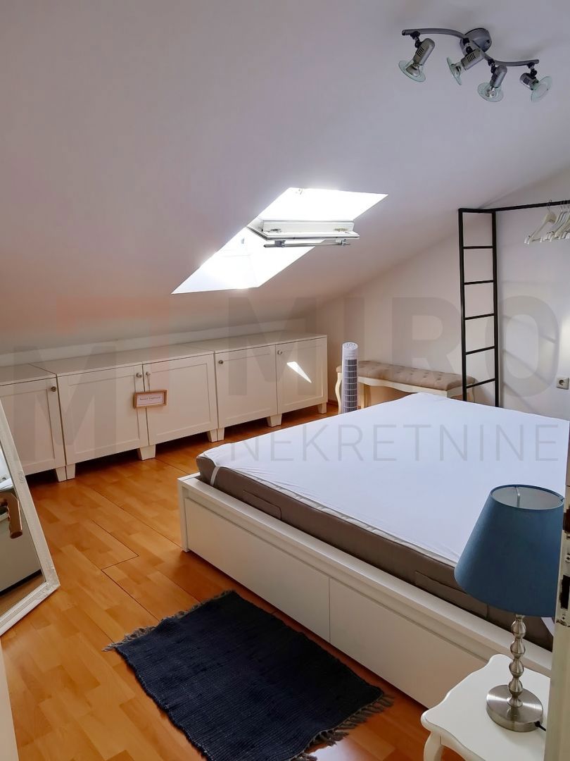 Malinska, opremljen apartma v mansardi s prekrasnim pogledom na morje, PRODAJA!