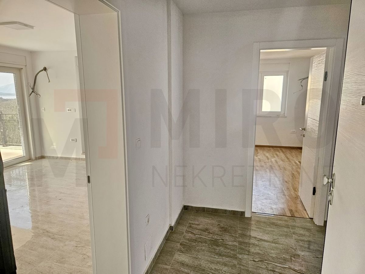 Njivice, novogradnja, apartma z odprtim pogledom na morje!