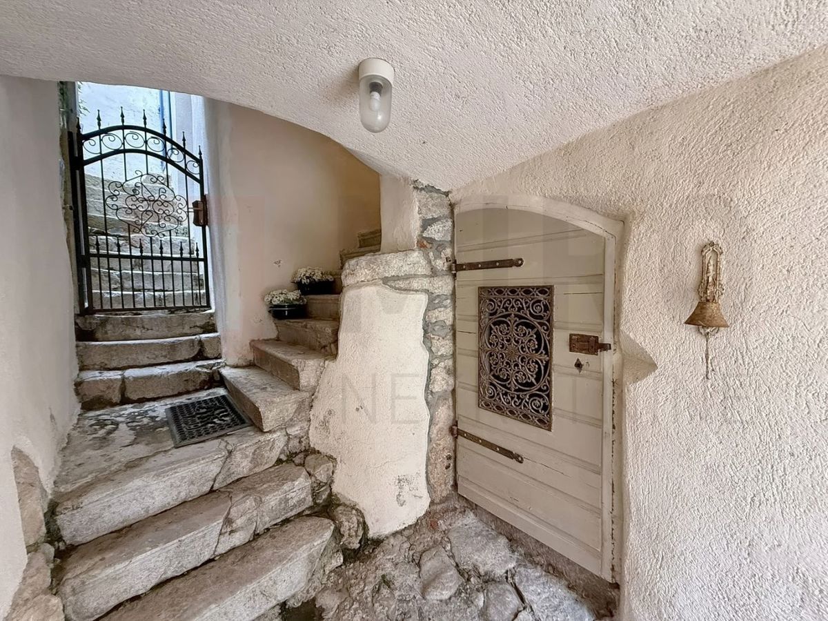 Vrbnik, avtentična kamnita hiša s pogledom na morje!