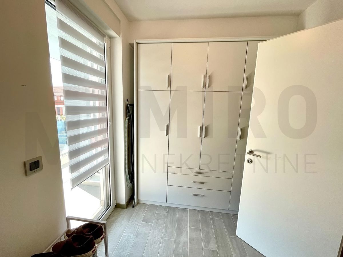 Mesto Krk, moderno opremljen apartma z bazenom in razgledom!