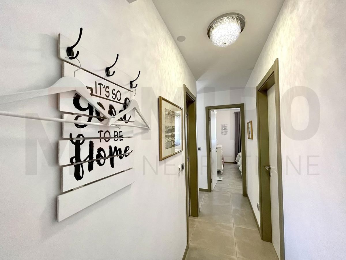 Mesto Krk, moderno opremljen apartma z bazenom in razgledom!