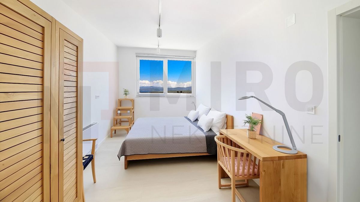 Hiša Malinska, Malinska-Dubašnica, 212m2