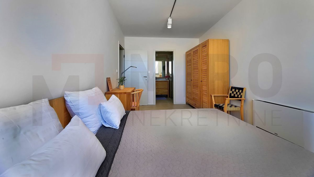 Hiša Malinska, Malinska-Dubašnica, 212m2