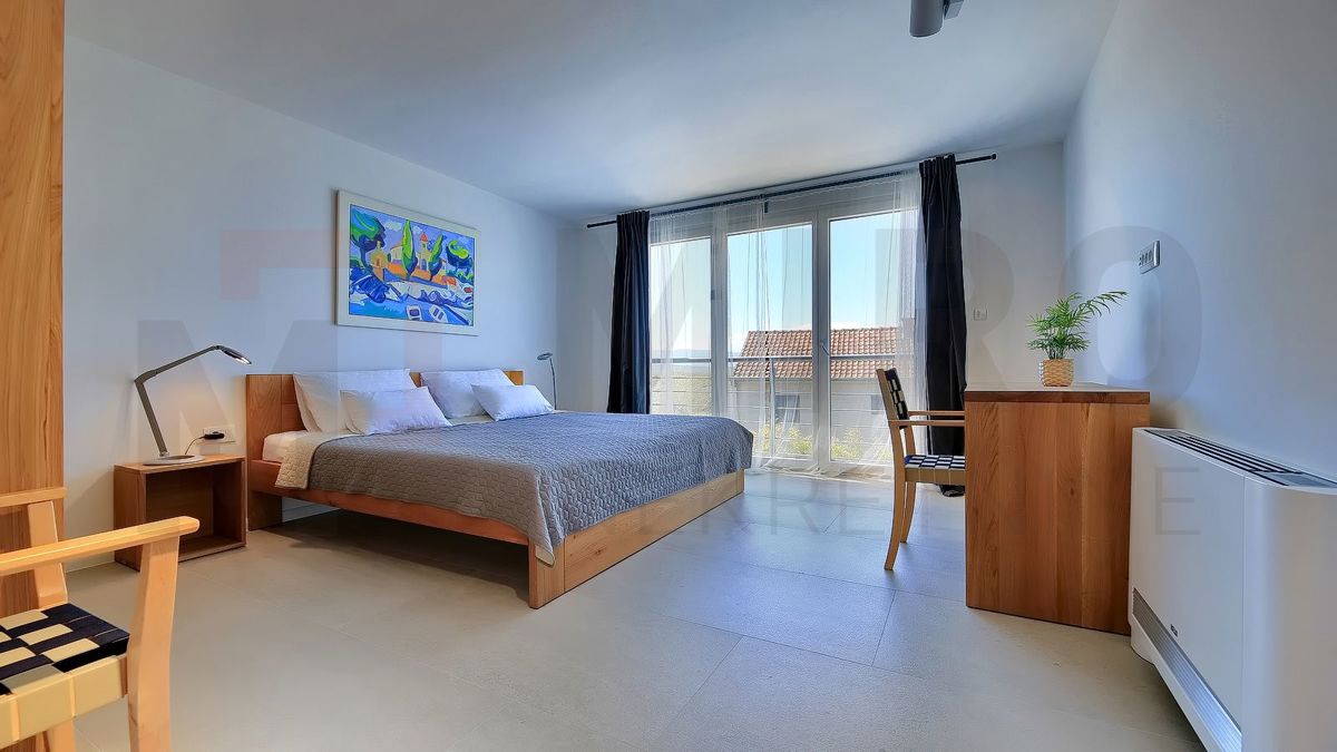 Hiša Malinska, Malinska-Dubašnica, 212m2