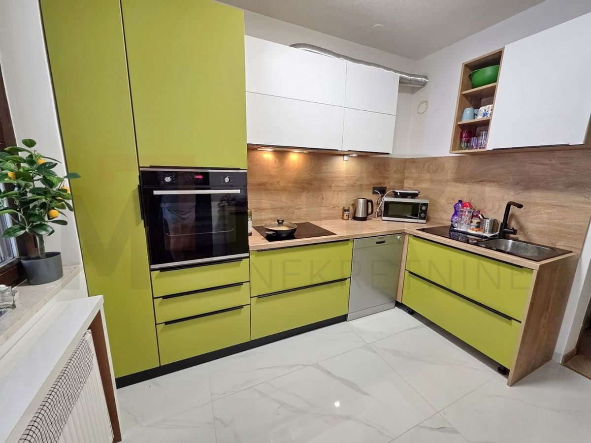 Stanovanje/Apartma Njivice, 100m2