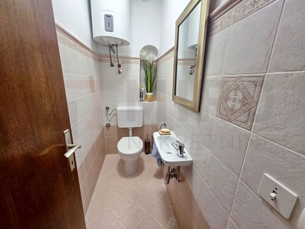 Stanovanje/Apartma Njivice, 100m2