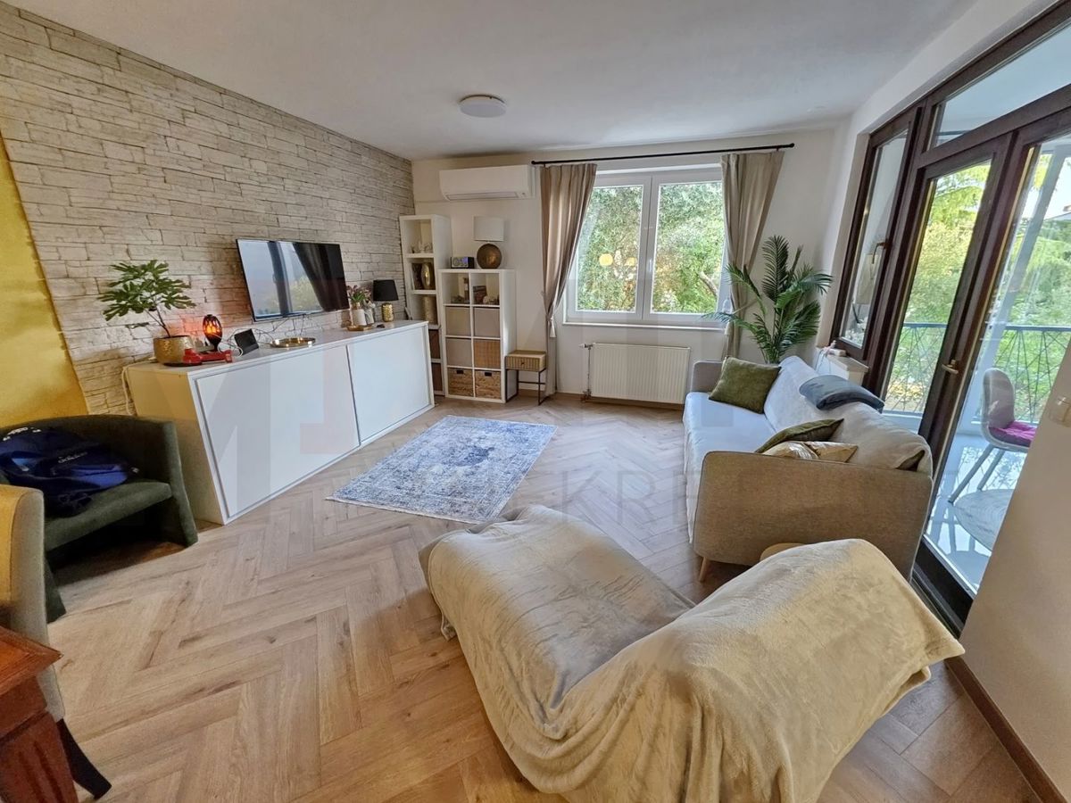 Stanovanje/Apartma Njivice, 100m2