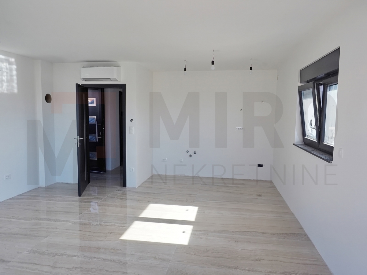 Malinska, nov apartma v 1. nadstropju s pogledom na morje, PRODAJA!