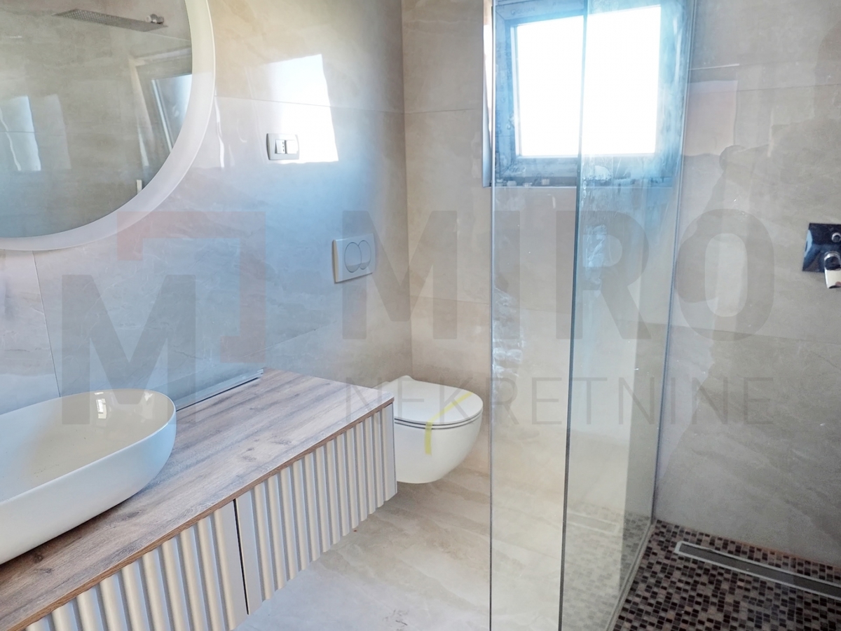 Malinska, nov apartma v 1. nadstropju s pogledom na morje, PRODAJA!