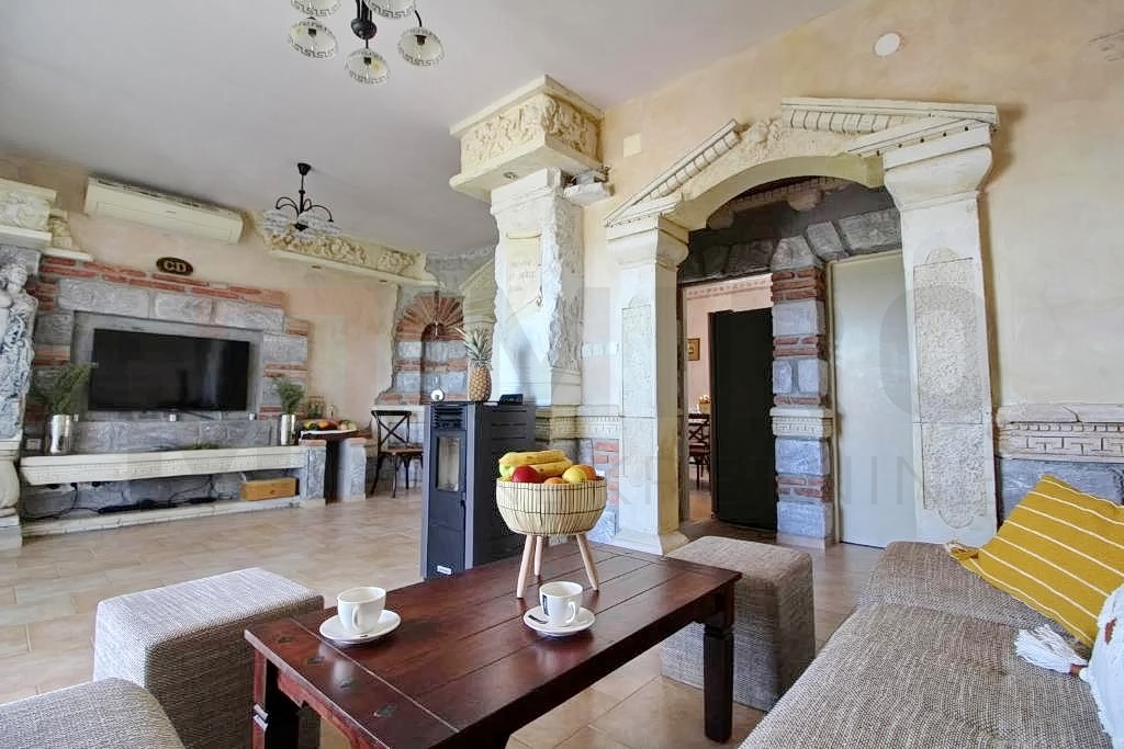 Uvala Soline, mediteranska vila z odprtim pogledom na morje, PRODAJA!