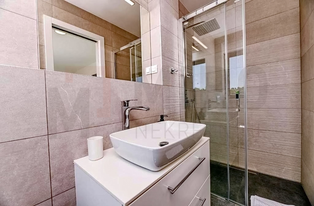 Malinska, moderen penthouse s panoramskim pogledom na morje