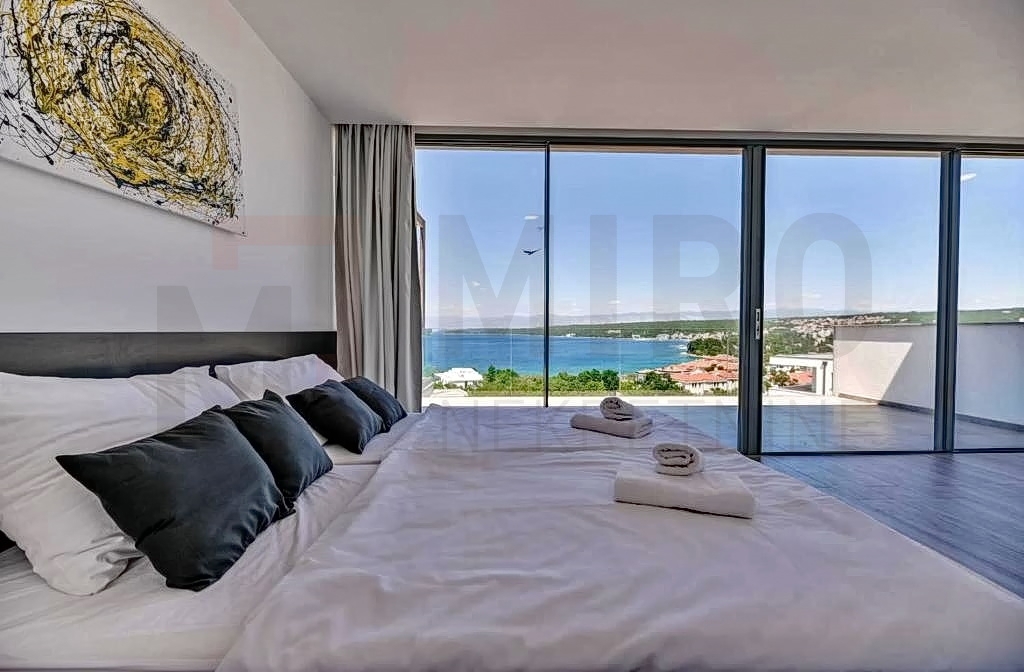 Malinska, moderen penthouse s panoramskim pogledom na morje