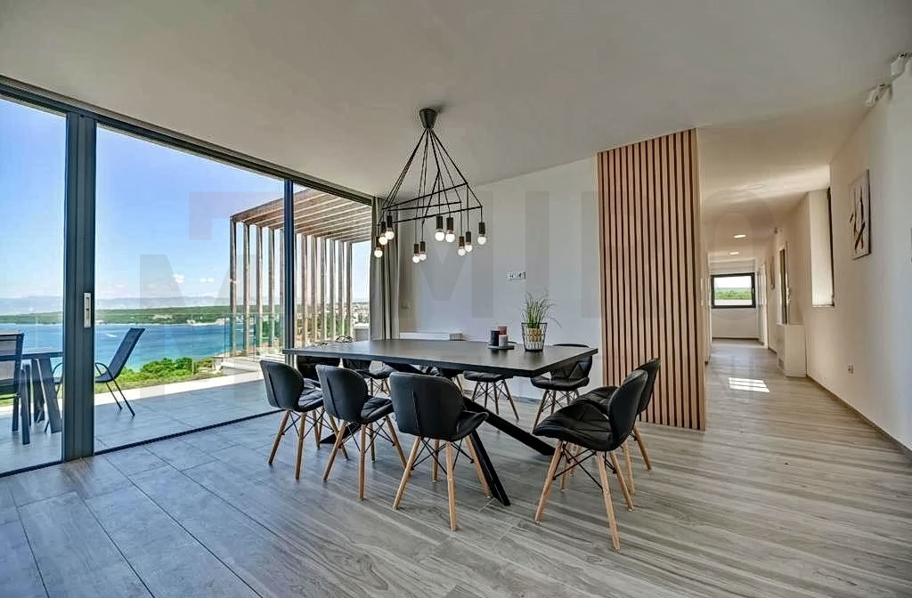 Malinska, moderen penthouse s panoramskim pogledom na morje