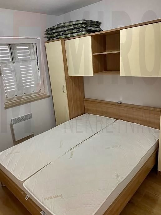 Malinska, prenovljen enosobno stanovanje v centru blizu plaže, PRODAMO!