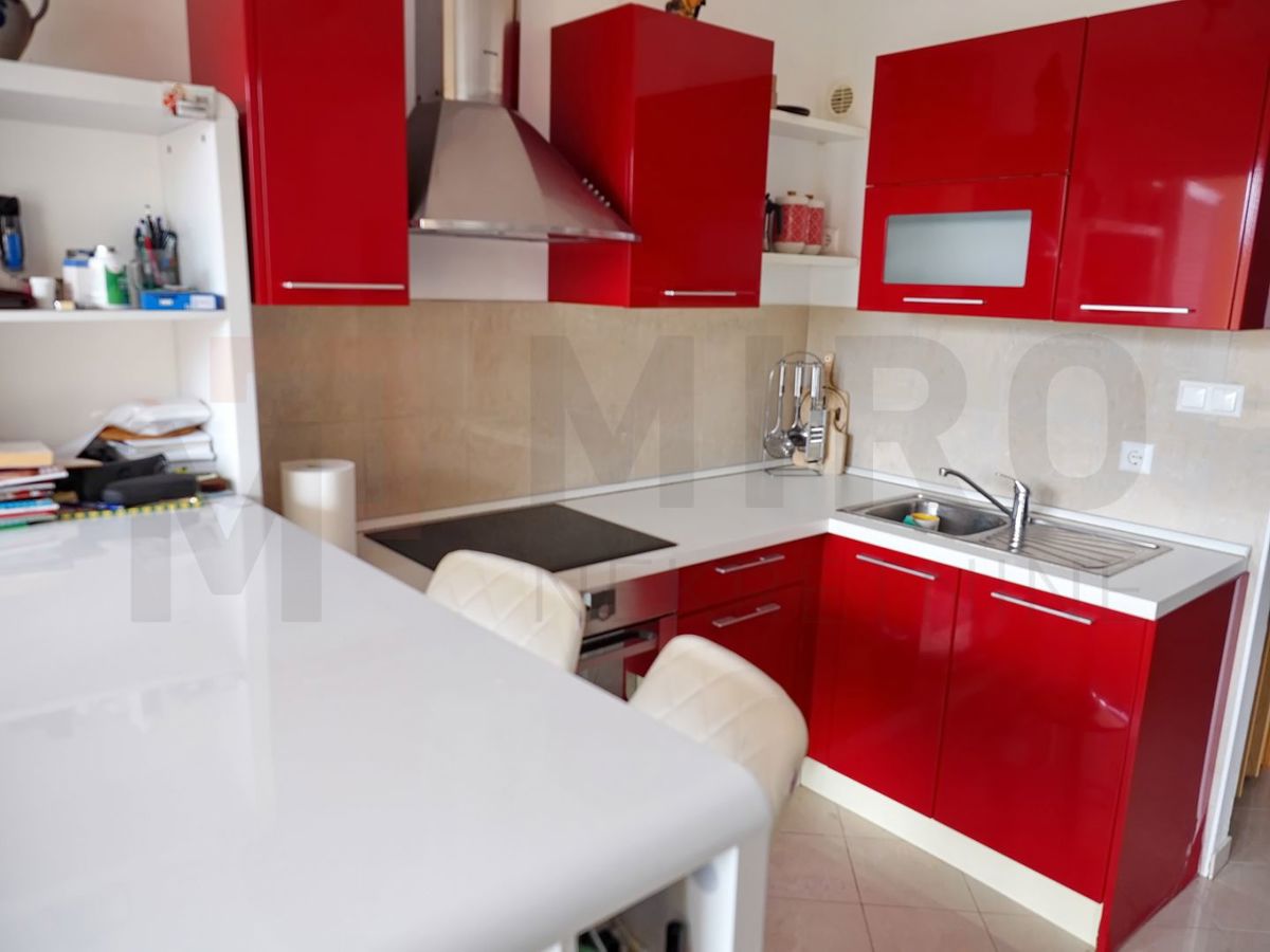 Malinska, opremljen apartma blizu plaže, PRODAMO!