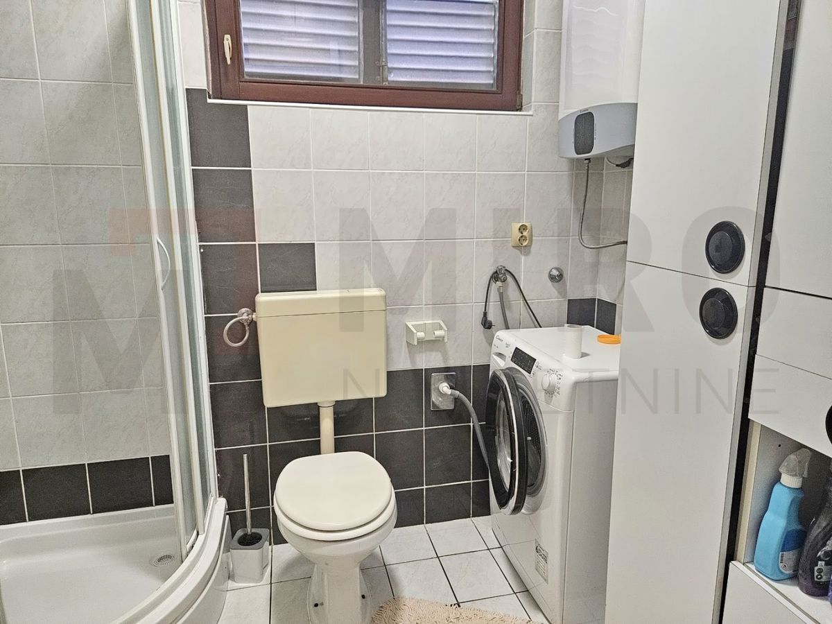Njivice, furnished duplex apartment with terrace and garden!