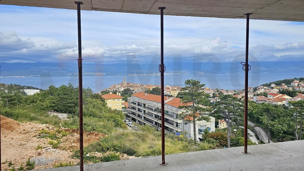 Vrbnik, dva apartmaja v gradnji s pogledom na morje, NAPRODAJ!