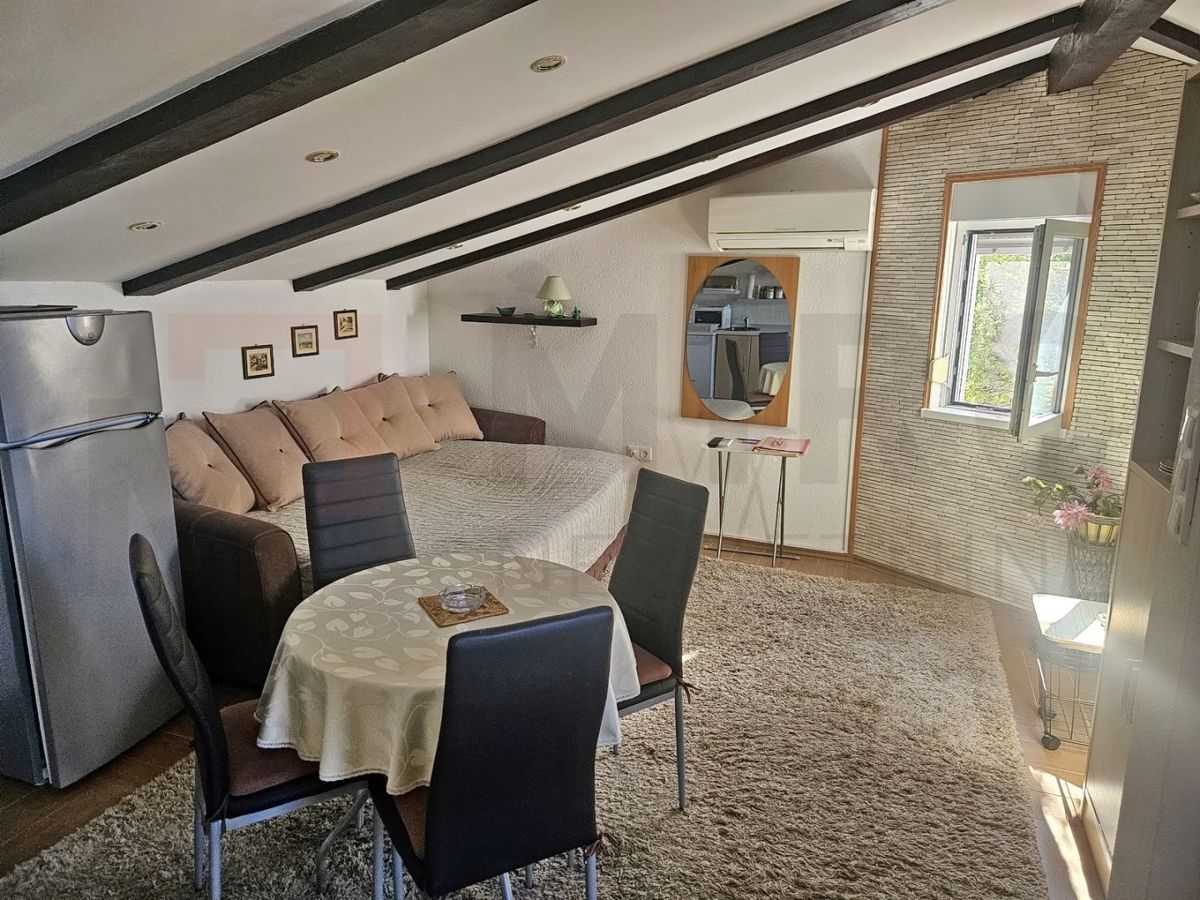 Malinska, dvonadstropno stanovanje s čudovito teraso in pogledom na morje!