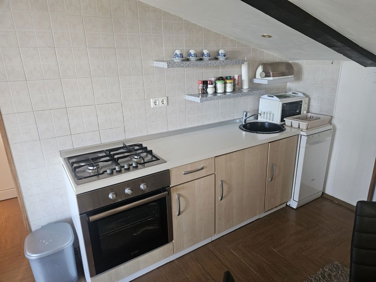 Malinska, dvonadstropno stanovanje s čudovito teraso in pogledom na morje!