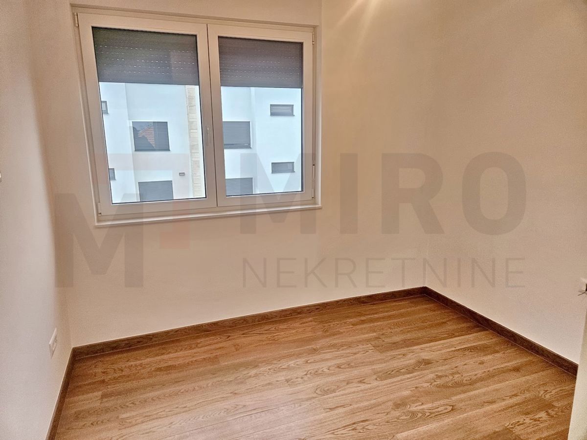 Zagreb, Sesvete, novo udobno stanovanje s strešno teraso!