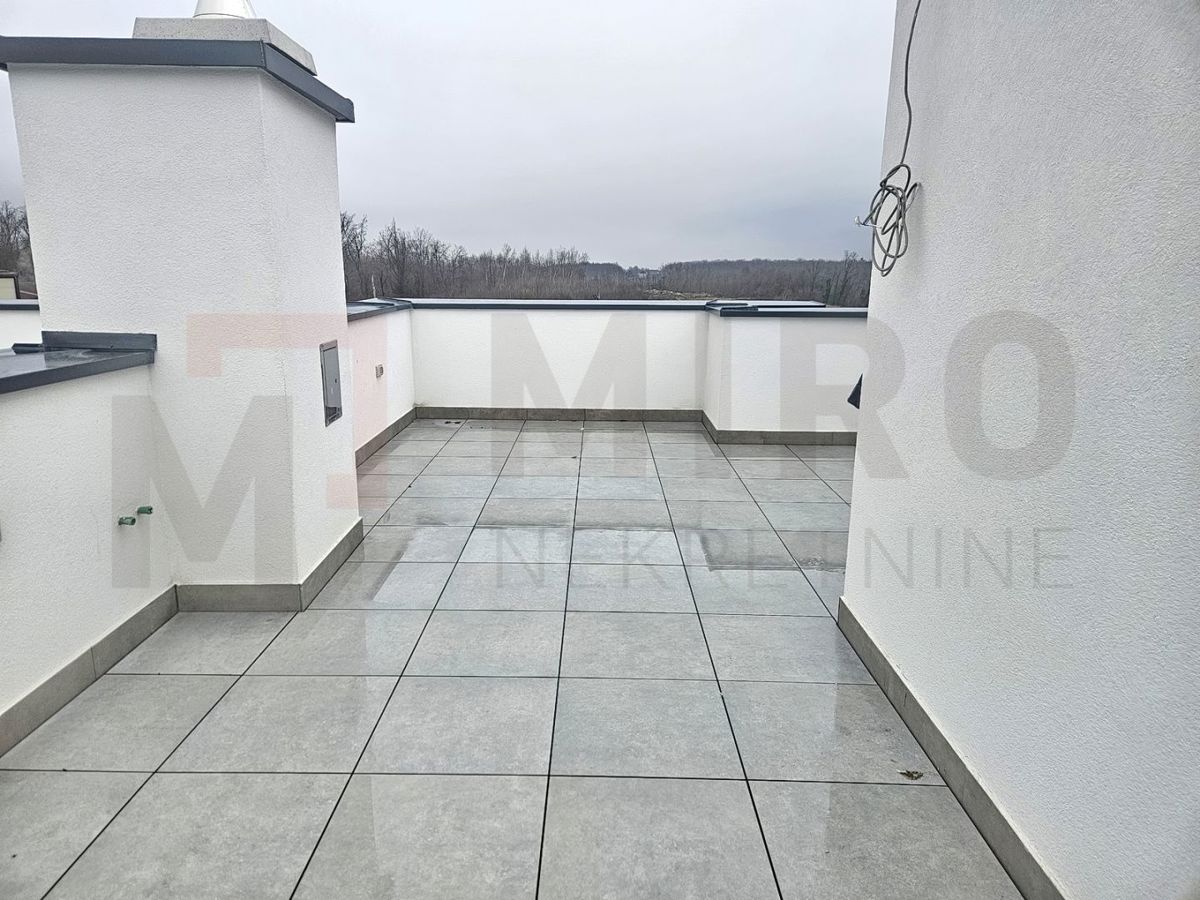 Zagreb, Sesvete, novo udobno stanovanje s strešno teraso!