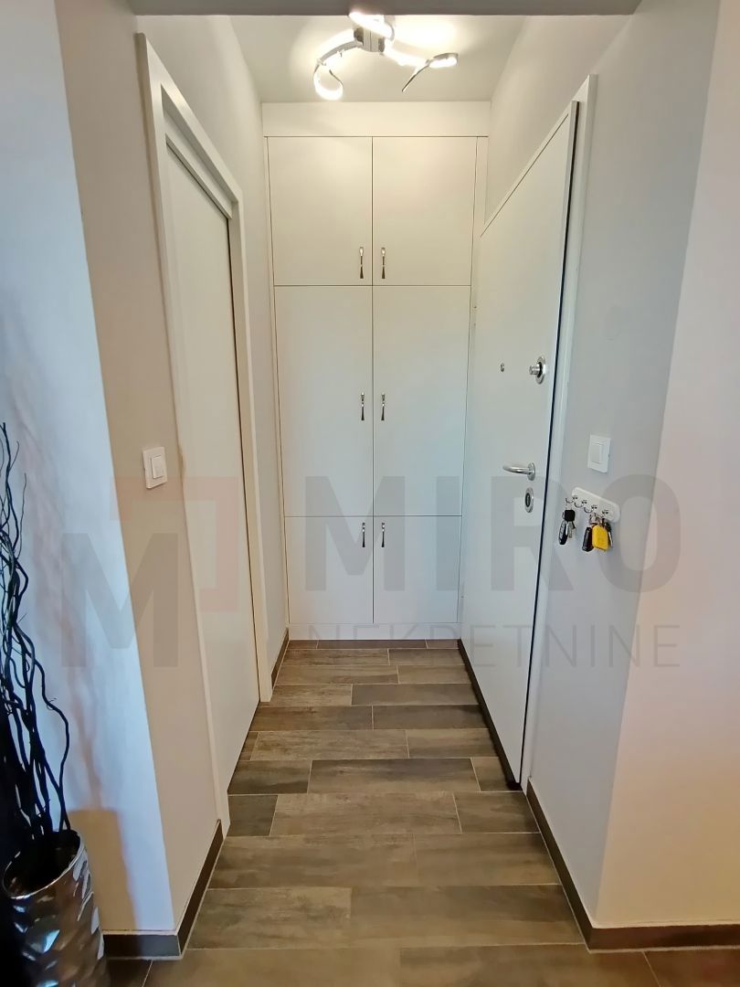 Malinska, opremljeno dvosobno stanovanje z razgledom!