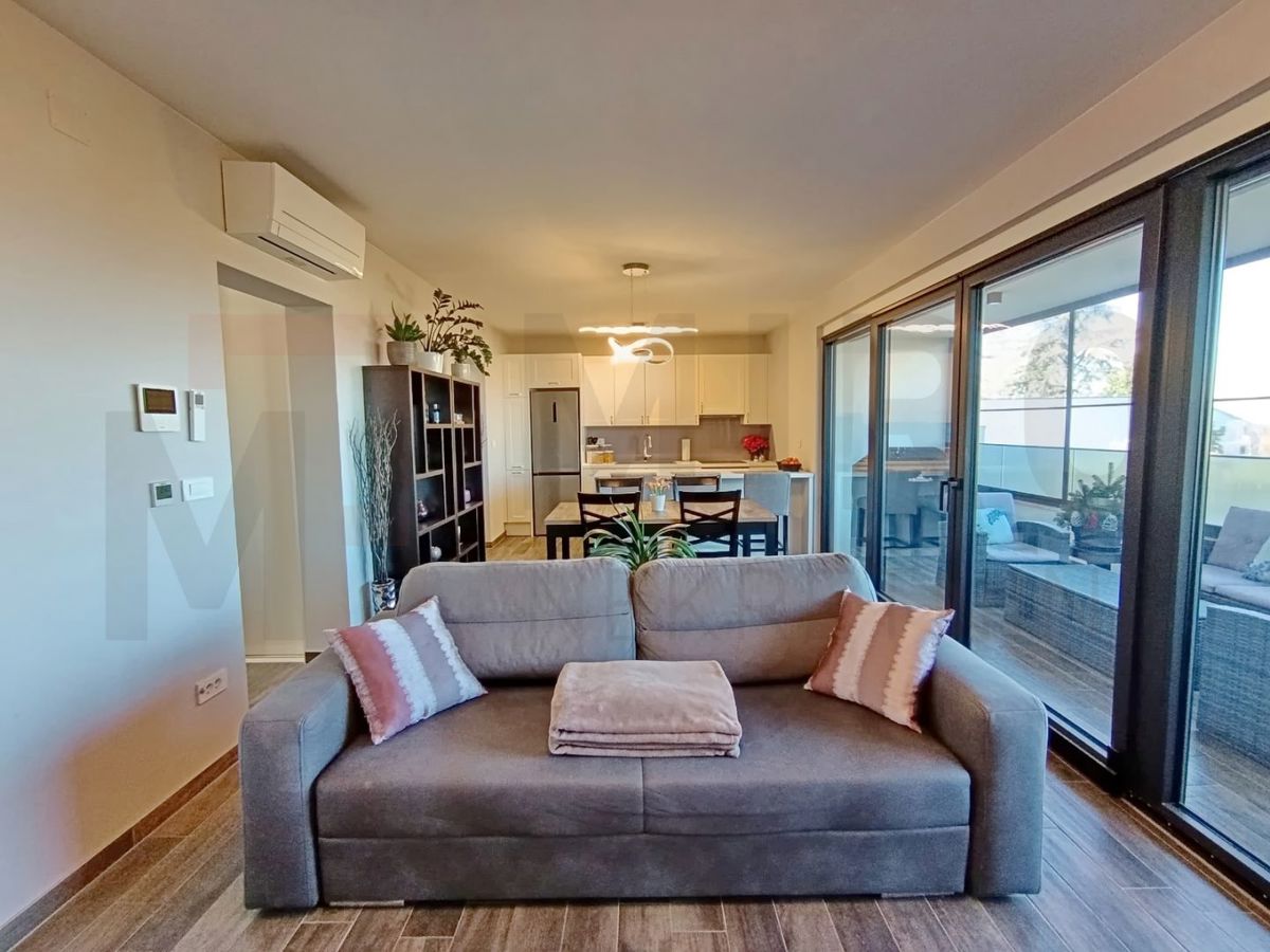 Malinska, opremljeno dvosobno stanovanje z razgledom!