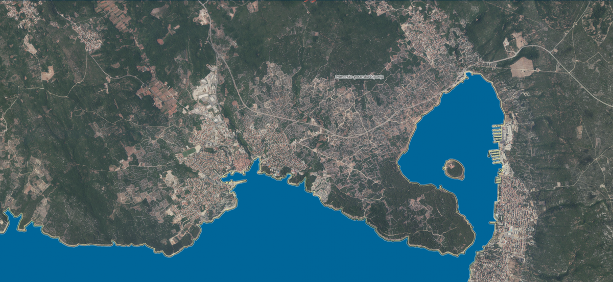 Krk, Kornić, zemljišče z gradbenim dovoljenjem in razgledom!