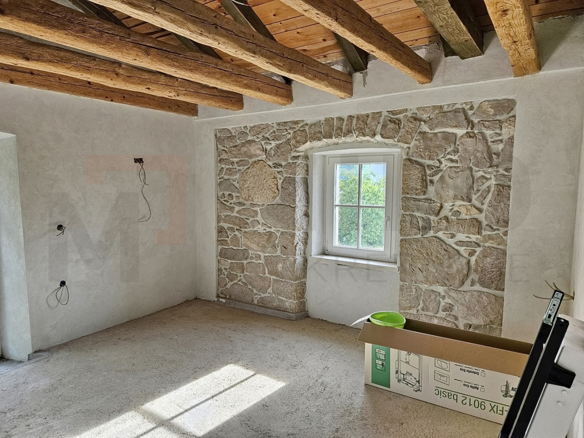 Malinska, okolica, obmorska kamnita hiša z vrtom, PRODAJA!