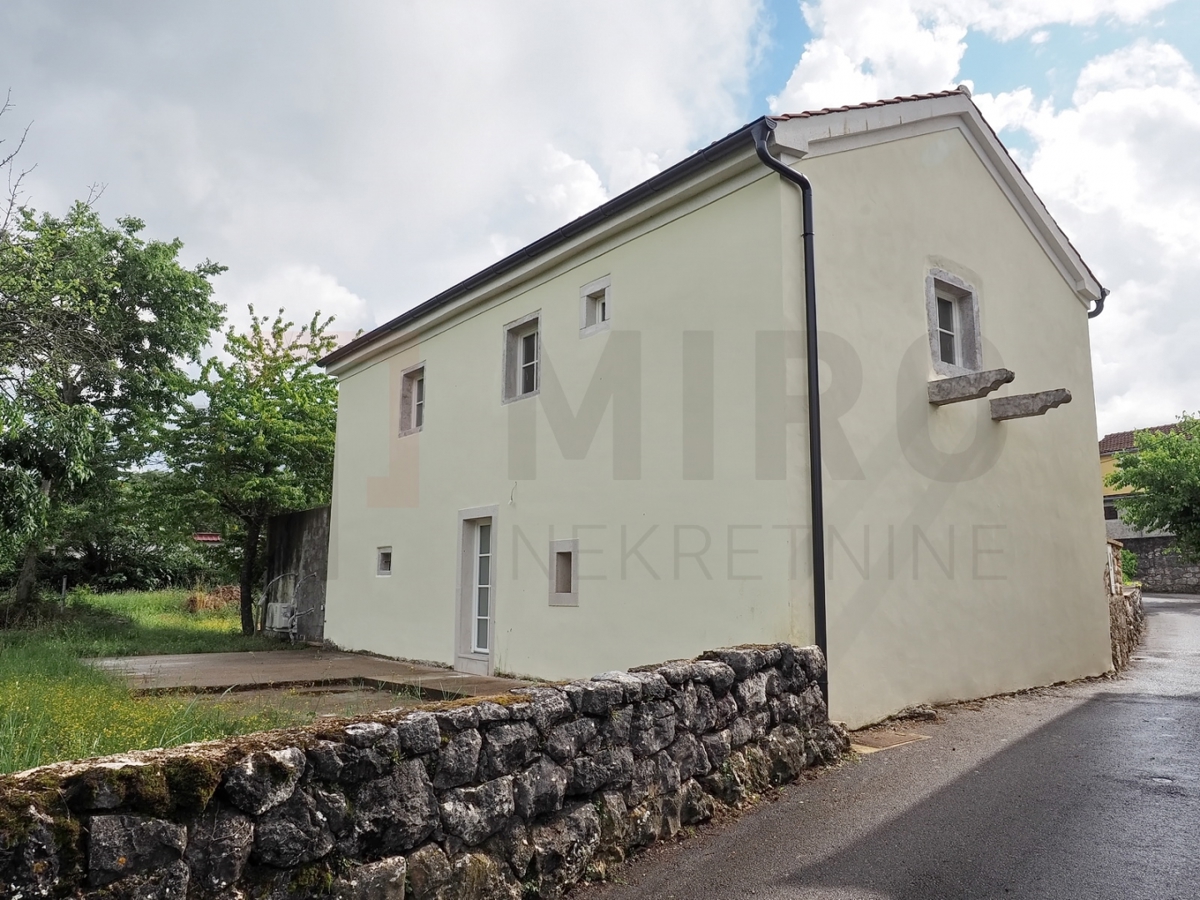 Malinska, okolica, obmorska kamnita hiša z vrtom, PRODAJA!