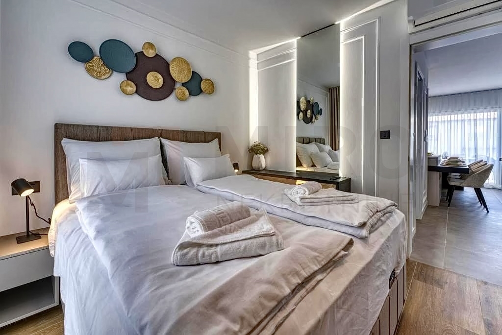 Mesto Krk, dizajnerski dvoetažni apartma z bazenom in razgledom, PRODAJA!