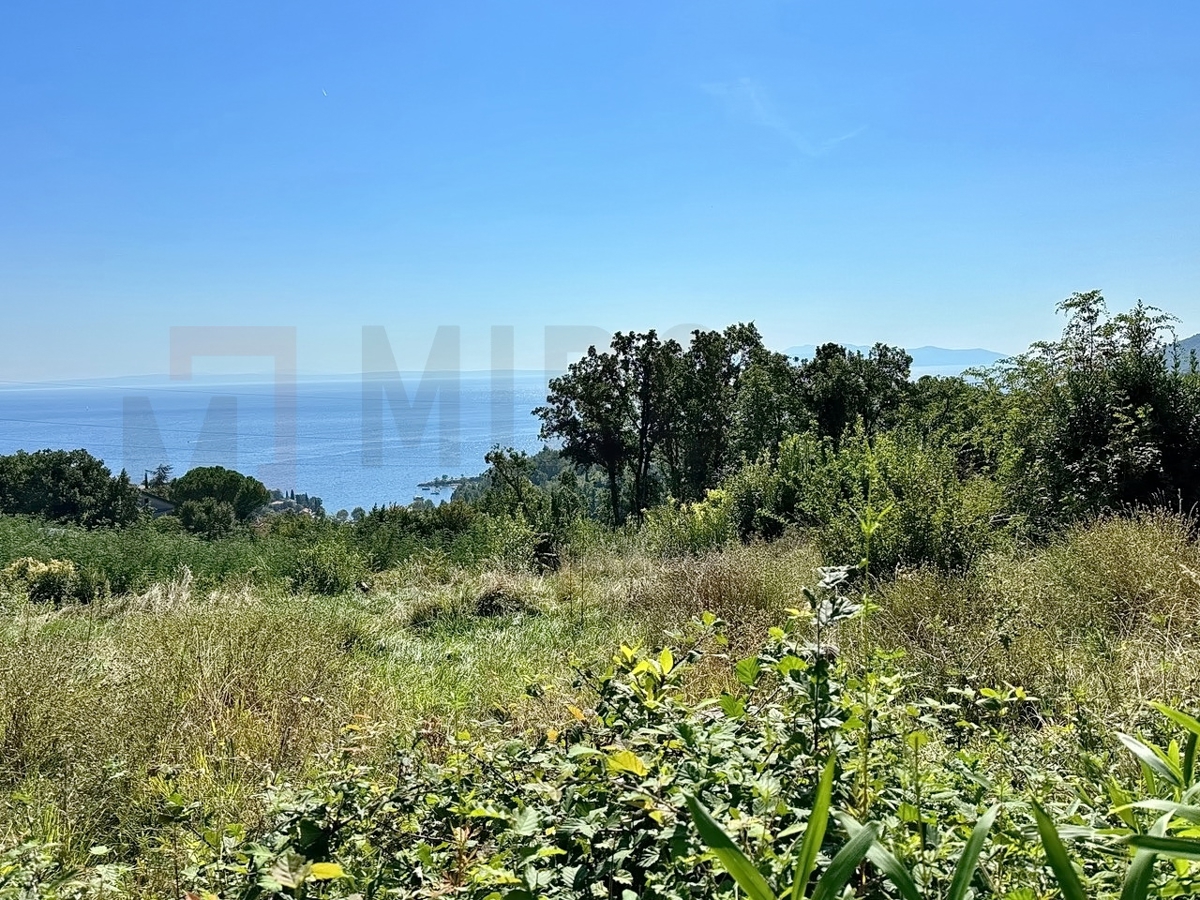 Opatija, Ičići, zemljišče z gradbenim dovoljenjem in projektom za moderno hišo