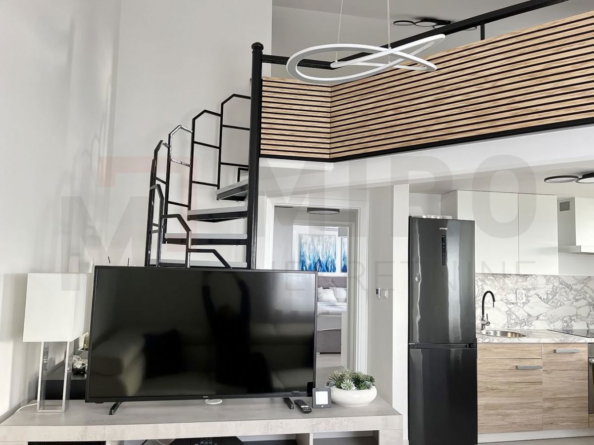 Malinska, na novo prenovljen dvosobni apartma z odprtim pogledom na morje!