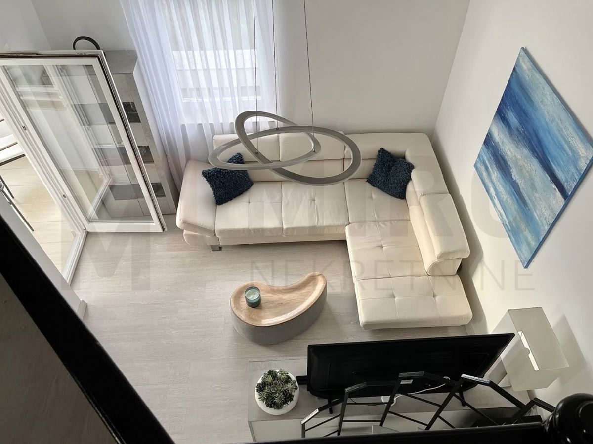 Malinska, na novo prenovljen dvosobni apartma z odprtim pogledom na morje!