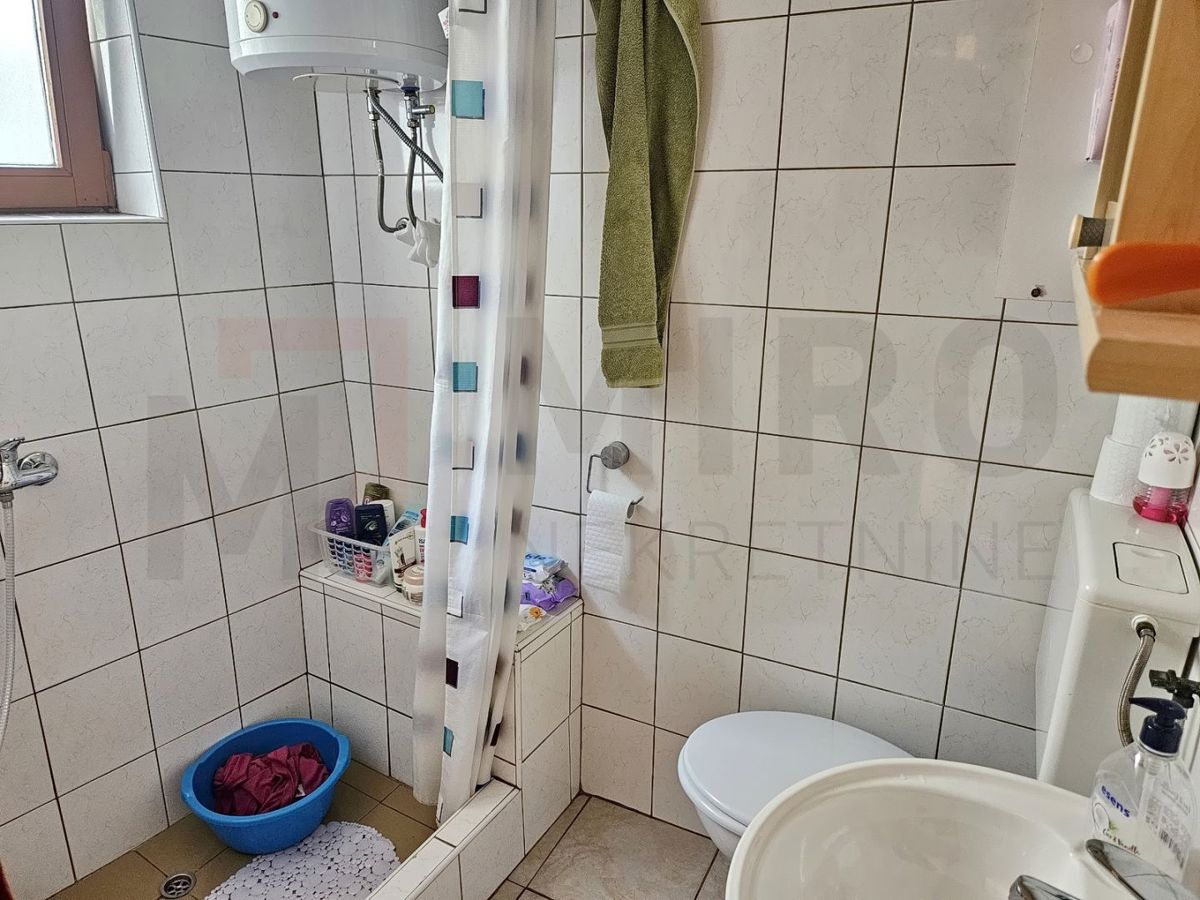 Malinska, apartma v samem centru, 20 m od morja, PRODAJA!
