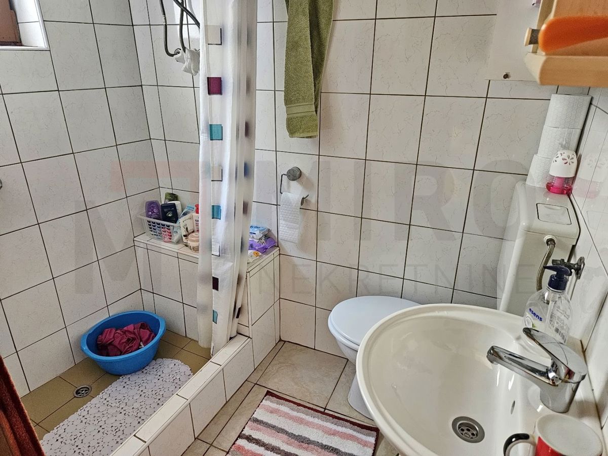 Malinska, apartma v samem centru, 20 m od morja, PRODAJA!