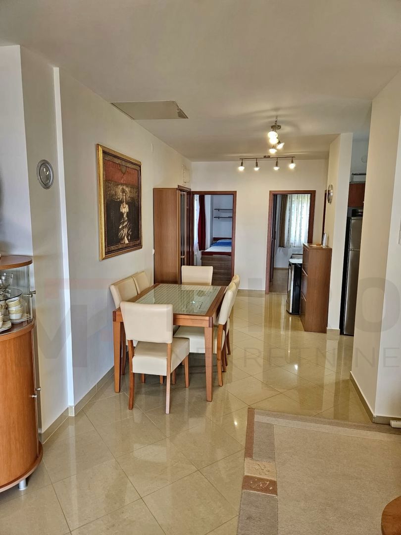 Malinska, opremljen dvosobni apartma z odprtim pogledom na morje