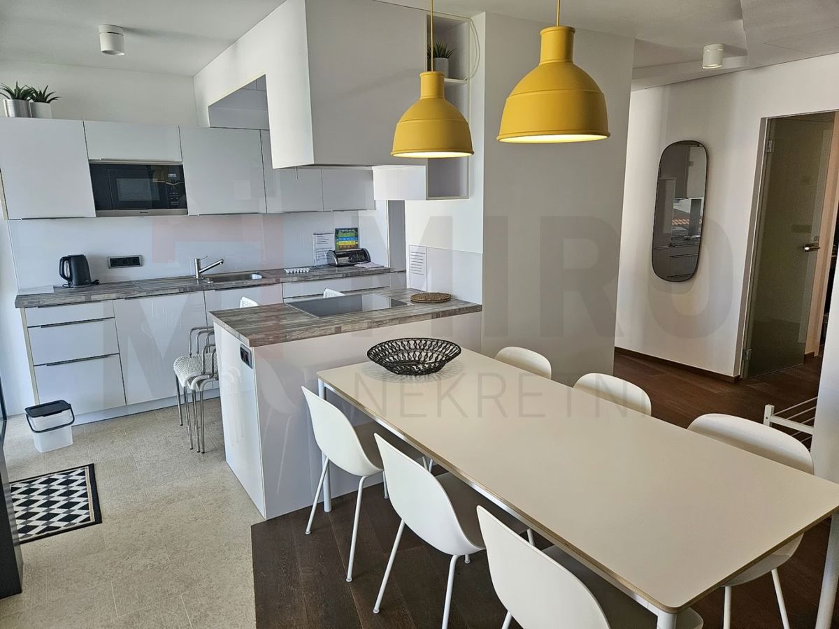 Malinska, luksuzen apartma na odlični lokaciji 80 m od morja!