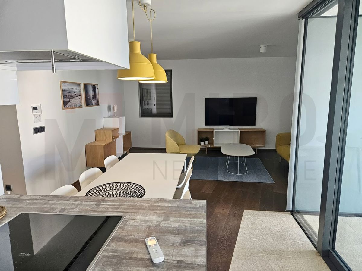 Malinska, luksuzen apartma na odlični lokaciji 80 m od morja!