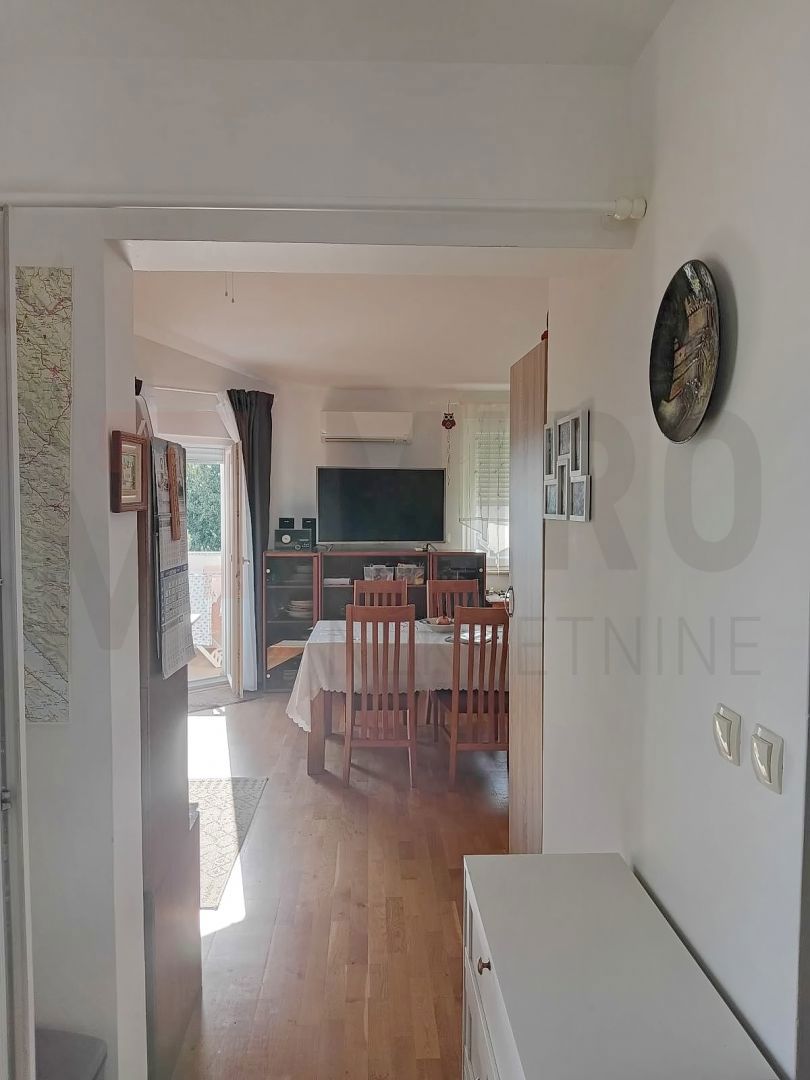 Krk, opremljen apartma z vrtom, PRODAJA!